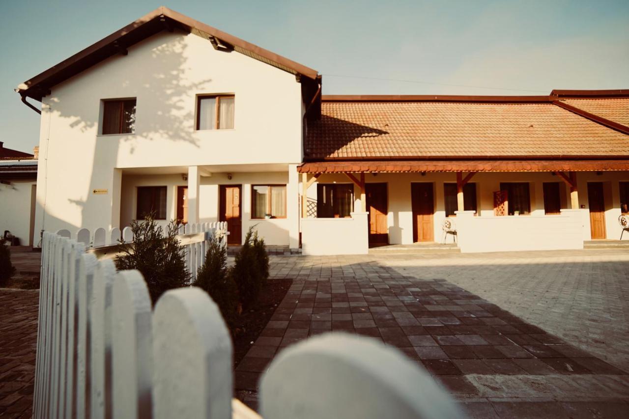 Pensiunea Rustic Hunedoara Dış mekan fotoğraf